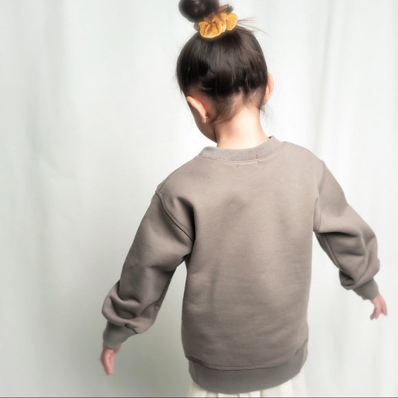 sam&mia “Minimalist” crew neck sweater. New Brand - Picture 5 of 7